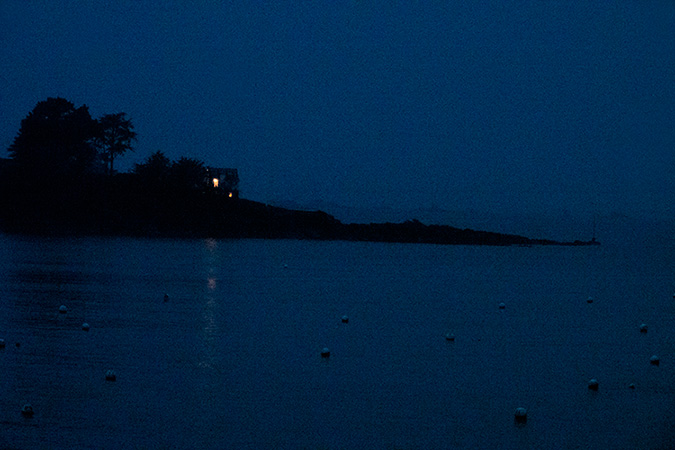 couleurs du crépuscule en espace naturel maritime