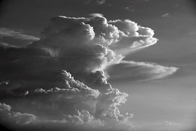 Tête en l'air - vent et nuage - cumulonimbus