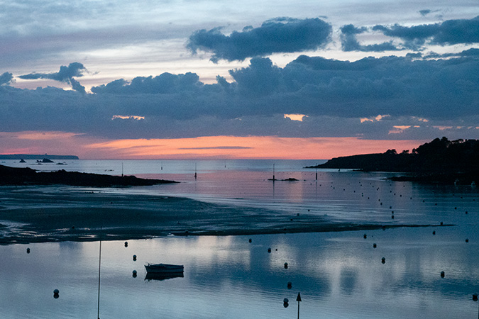 couleurs du crépuscule en espace naturel maritime